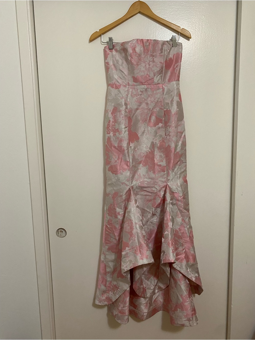 Lovers + Friends Urgonia Gown In Pink Tonal - Picture 6 of 11